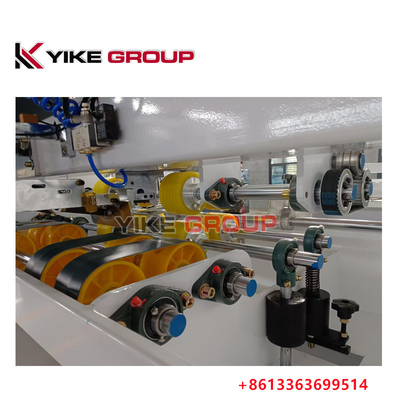 YK-2000 آلة خياطة الصندوق المموج شبه نوع بمحرك مؤازر